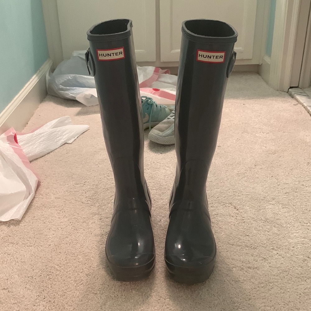 Gray hunter tall woman’s rain boots